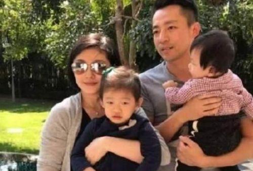 娱乐圈吃瓜大S和汪小菲,娱乐圈的甜蜜瓜田,揭秘他们的爱情故事